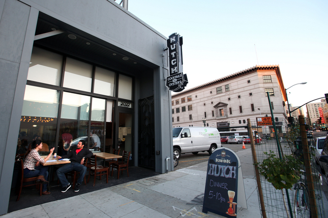 HUTCH BAR &amp; KITCHEN